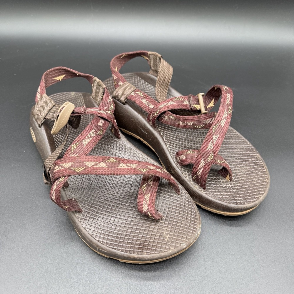 Chaco Men's Z2 Classic Sandals Adjustable Straps Outdoor Brown Burgundy Size 9